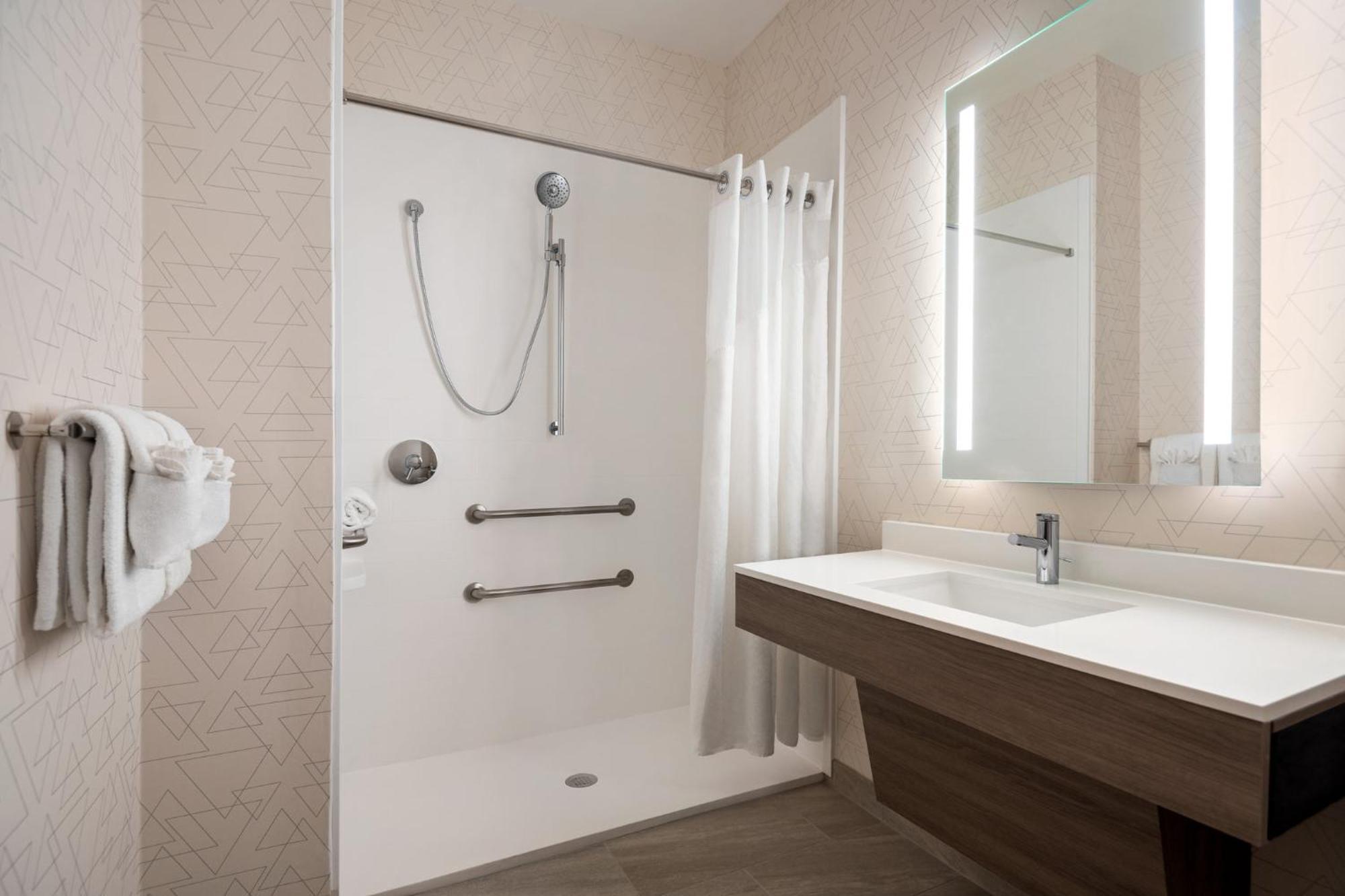 Holiday Inn Express & Suites Mobile West I-10 By Ihg Tillmans Corner Εξωτερικό φωτογραφία