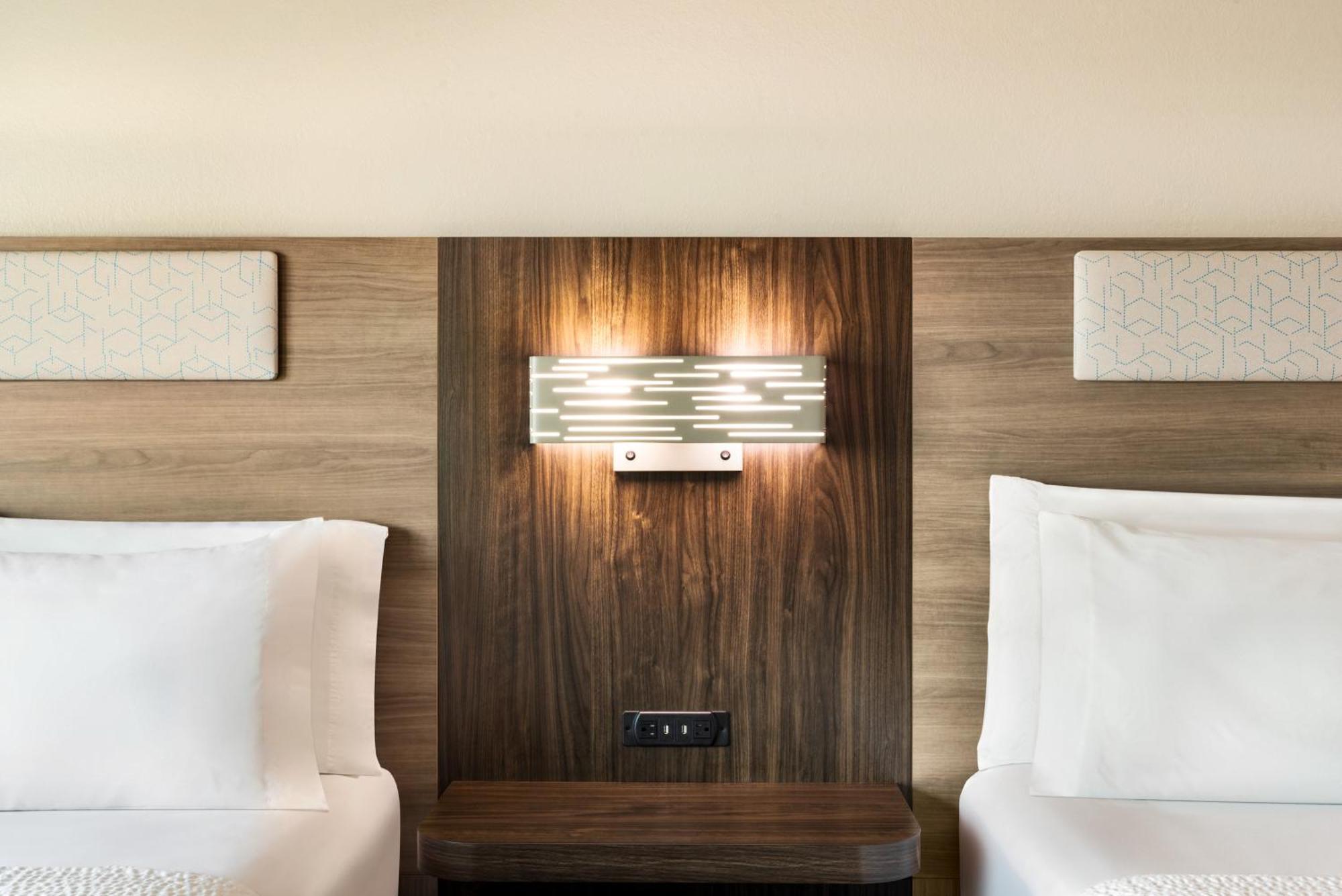 Holiday Inn Express & Suites Mobile West I-10 By Ihg Tillmans Corner Εξωτερικό φωτογραφία